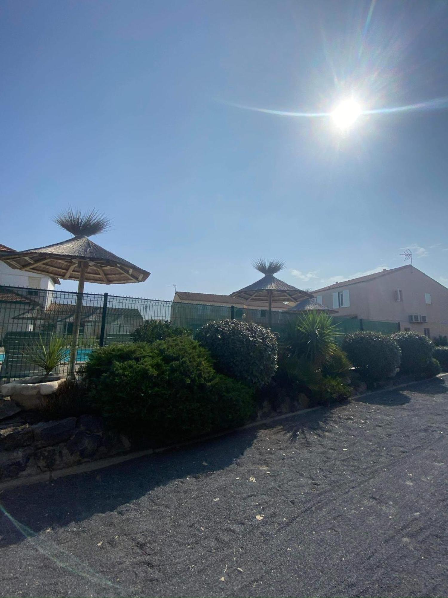 Villa Les Marines D'Helios Le Castellas Exterior foto